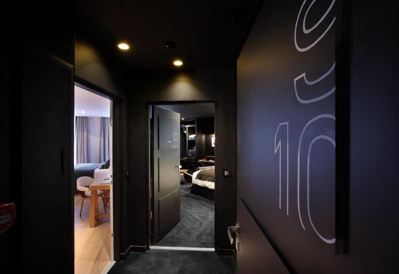 Two Connecting Suites  image 1