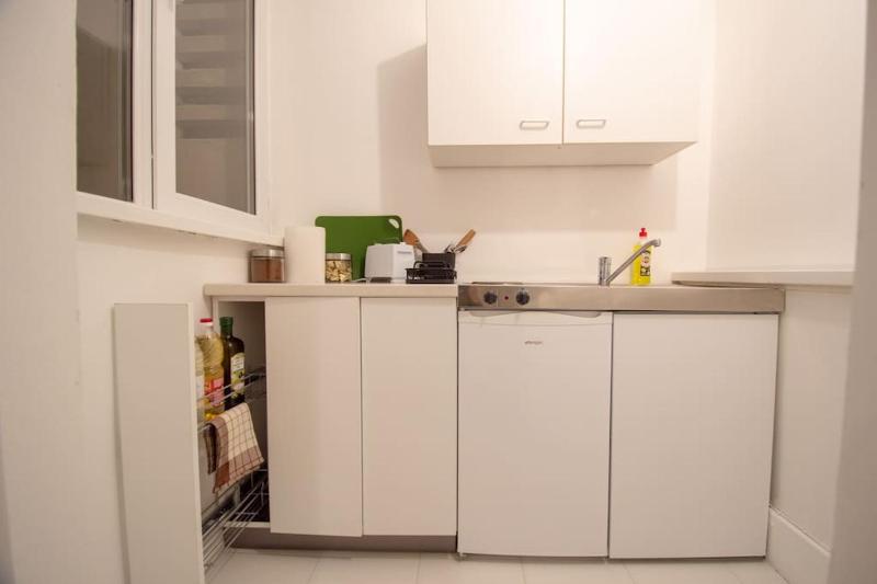 1BR 37sqm - Free Parking Area - Pro Workspace -WiFi - image 6
