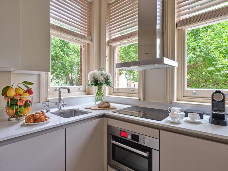 Studio Apartment image 4