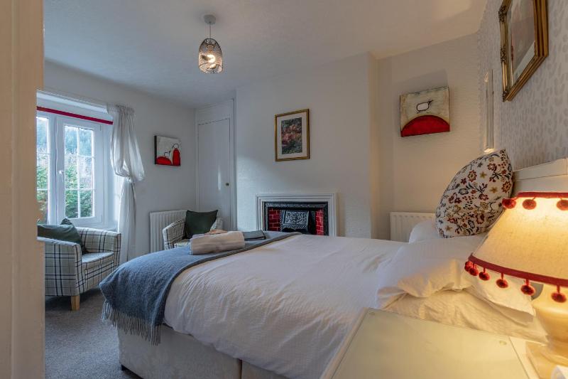 Double Room image 4