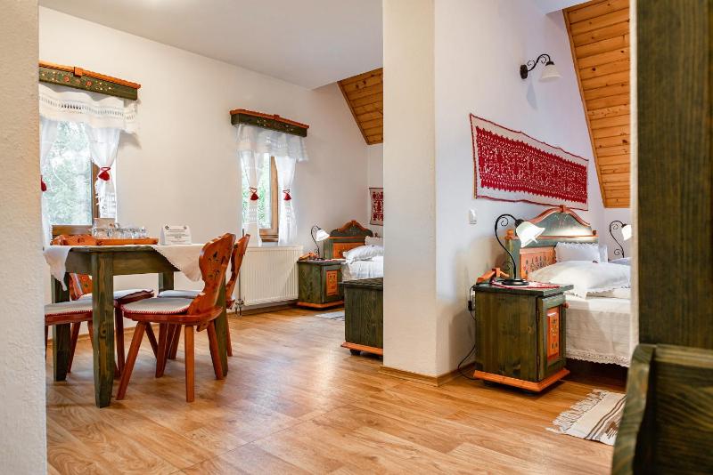 Superior Triple Room image 1