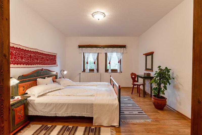 Deluxe Double Room image 4