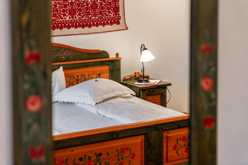 Deluxe Double Room image 3