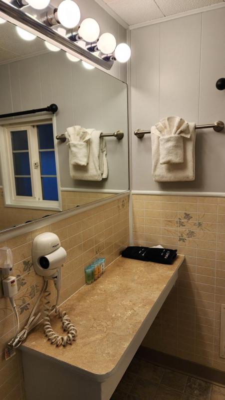 Double Room with Sea View image 2