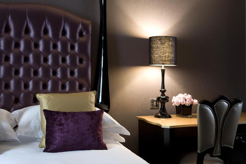 Superior Double Room image 3