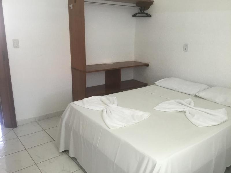 Beverly Hills Flat - image 10