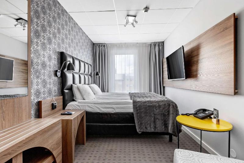 Economy Twin Room - Non-Smoking image 3
