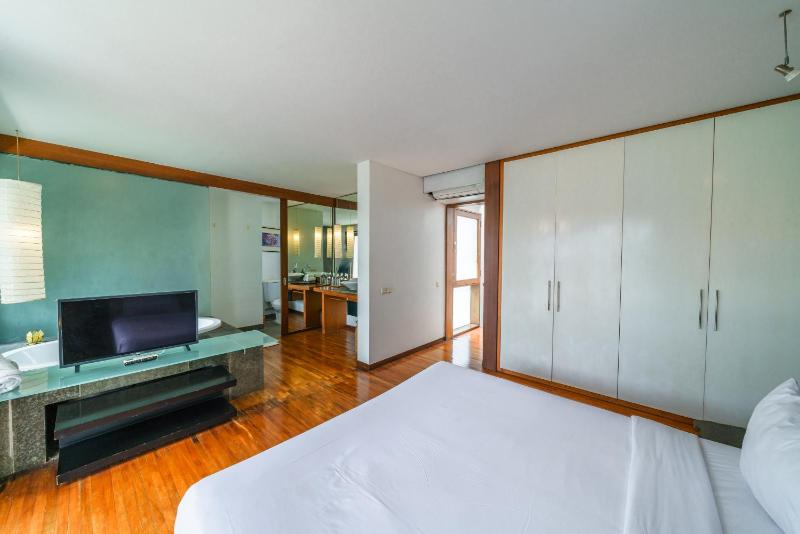 Villa Rio - Contemporary 2BR Villa in Downtown Seminyak - image 15