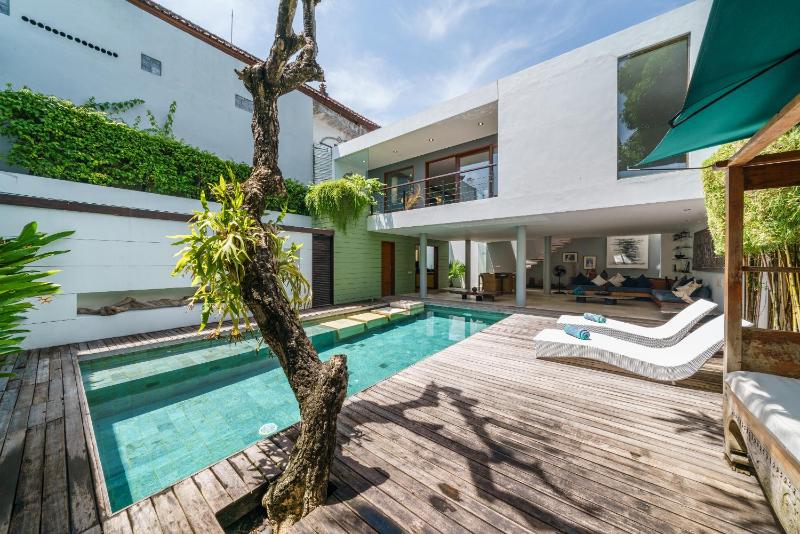 Villa Rio - Contemporary 2BR Villa in Downtown Seminyak - image 33