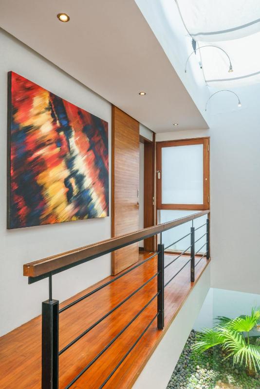 Villa Rio - Contemporary 2BR Villa in Downtown Seminyak - image 10