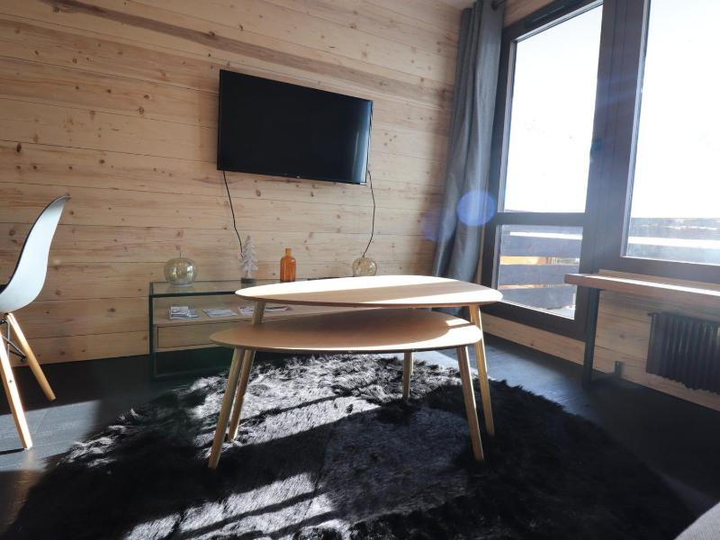 Studio lumineux rénové avec balcon - Proche pistes - FR-1-502-443 - image 3