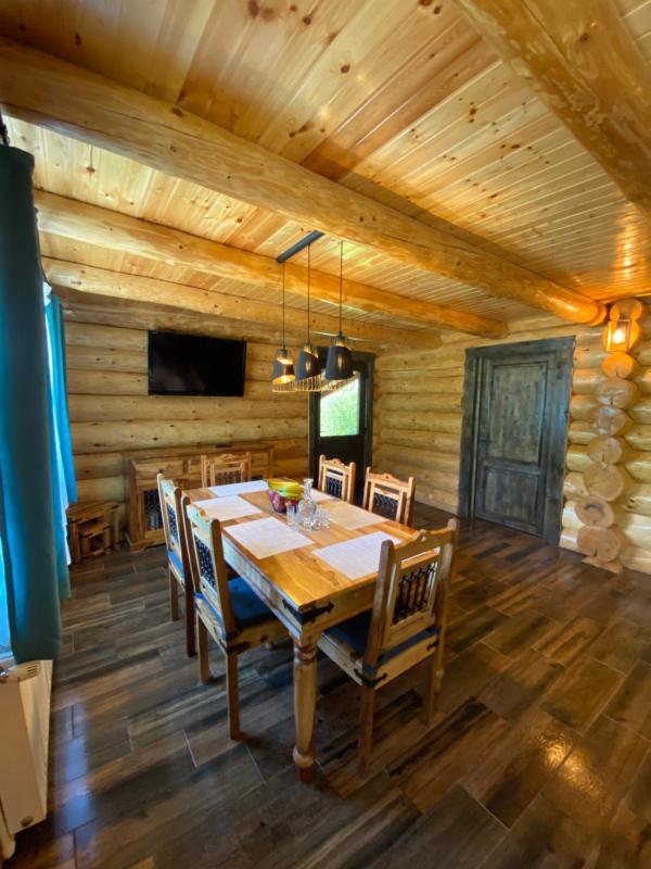 Bellevue Chalet - image 8