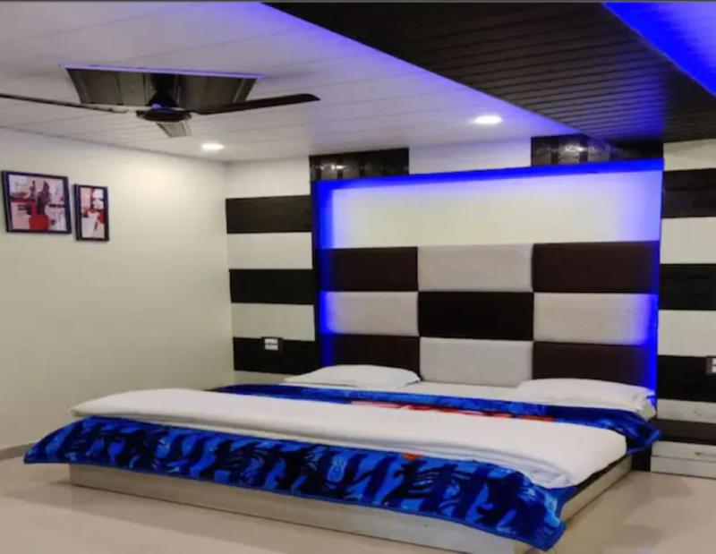 Oak wood Homestay Banikhet Images