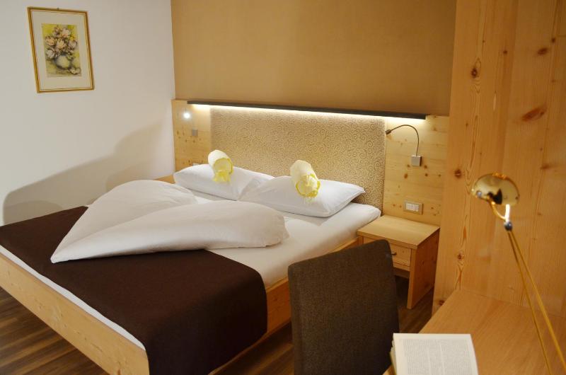 Double Room with Sofa Bed image 2