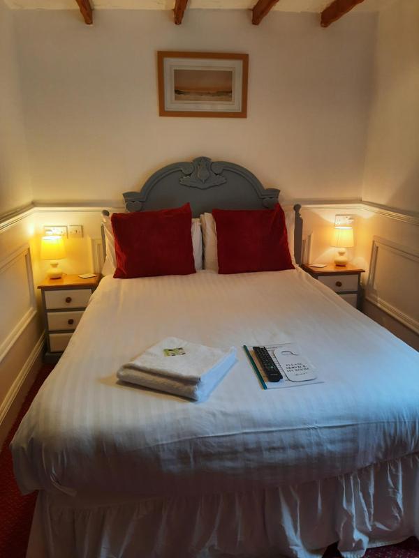Double Room with Private Bathroom image 3
