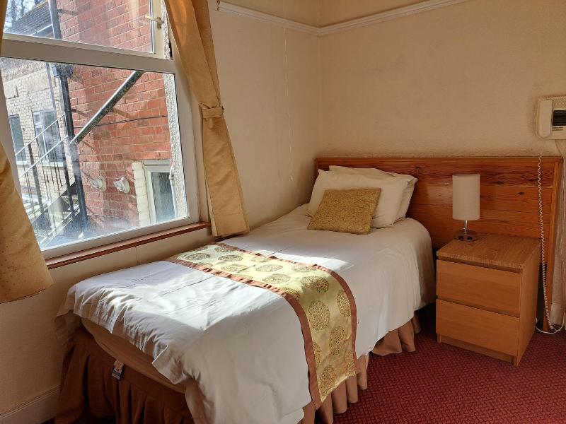 Single Room image 1