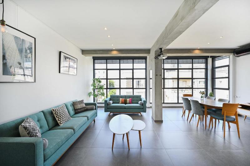 Designer 2BR in Rembrandt street by HolyGuest - image 9