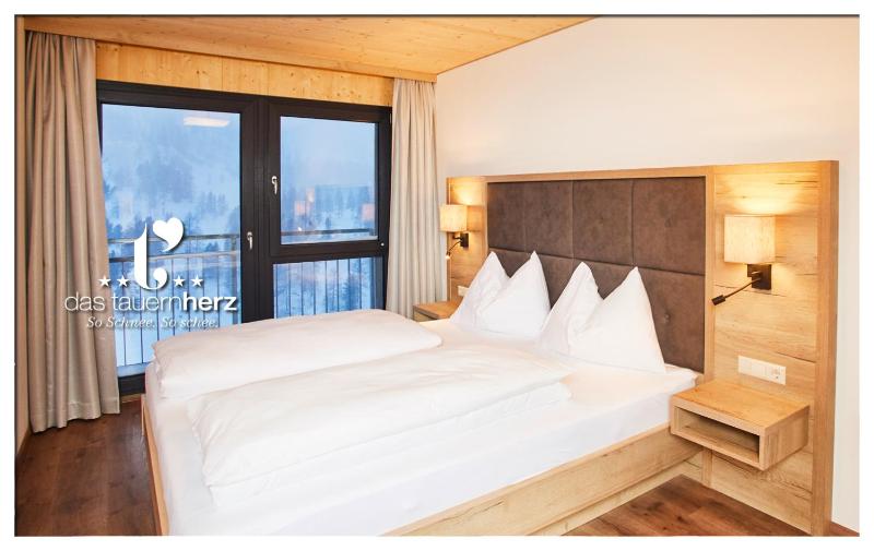 Superior Apartment image 2