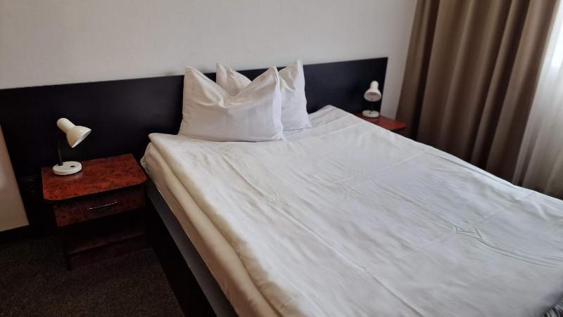 Double Room with Private Bathroom image 4