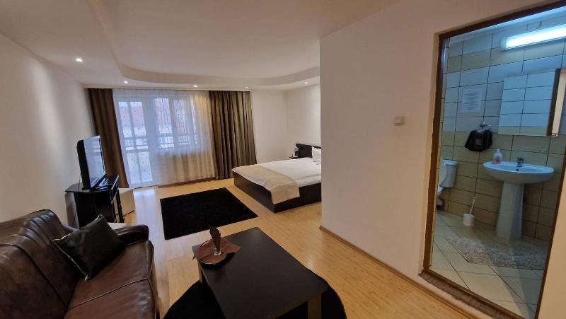 Deluxe Double Room image 1