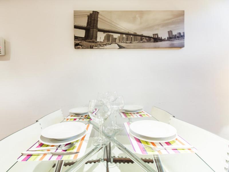 Two-Bedroom Duplex - Carrer Trànsits 6 image 1