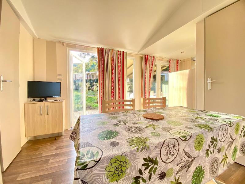 Two-Bedroom Mobile Home image 1