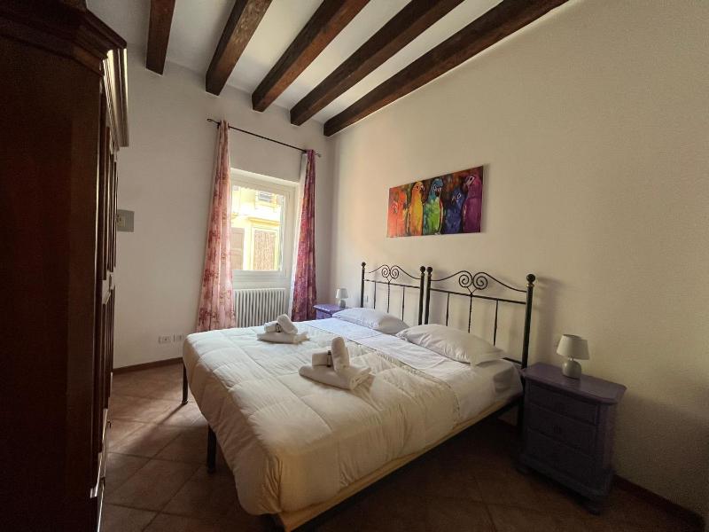 One-Bedroom Apartment image 3