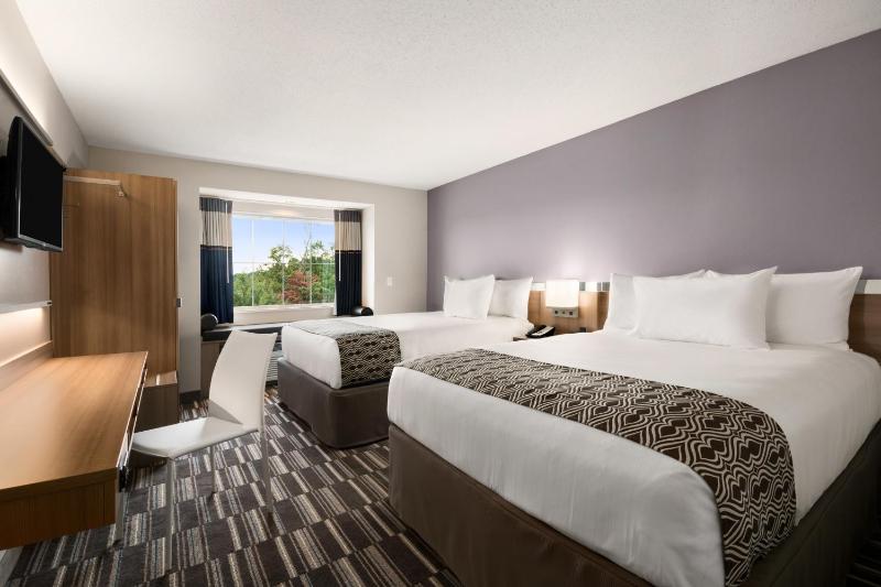 Queen Room - Disability Access image 3