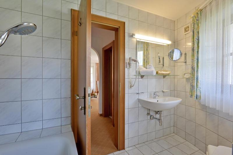 Double Room with Mountain View image 4