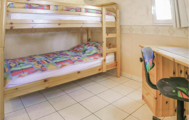Three-Bedroom Holiday Home  image 2