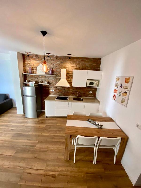 Hard Rock Apartments - image 10