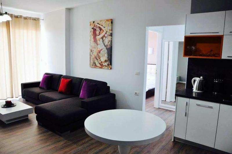 Hard Rock Apartments - image 12