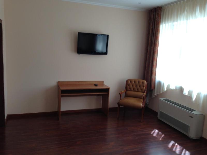 Standard Double Room image 2