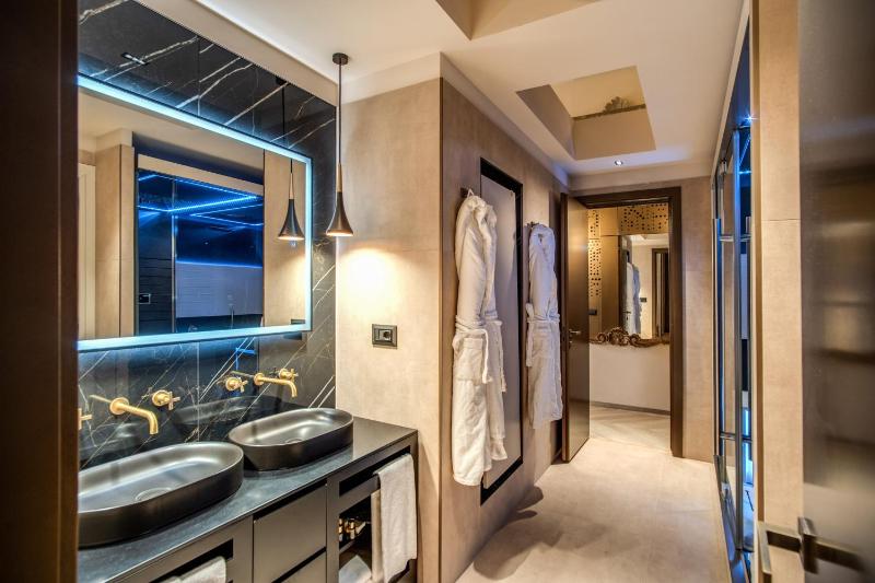 Presidential SPA suite  image 3