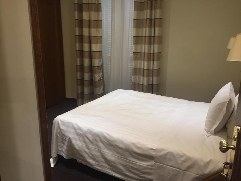 Superior Single Room image 2