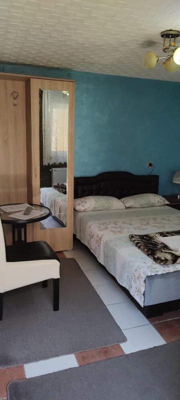 Double Room image 4