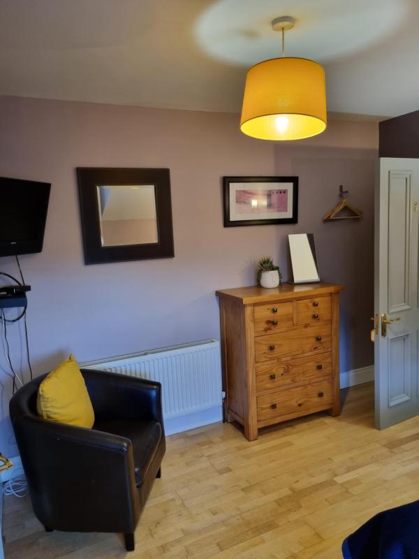 Family Room with Bathroom image 2