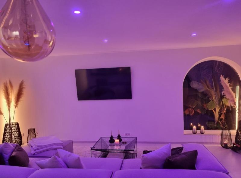 Sun Club P65 Premium Bungalow - image 16