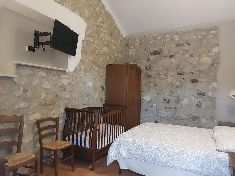 Standard Queen Room image 2