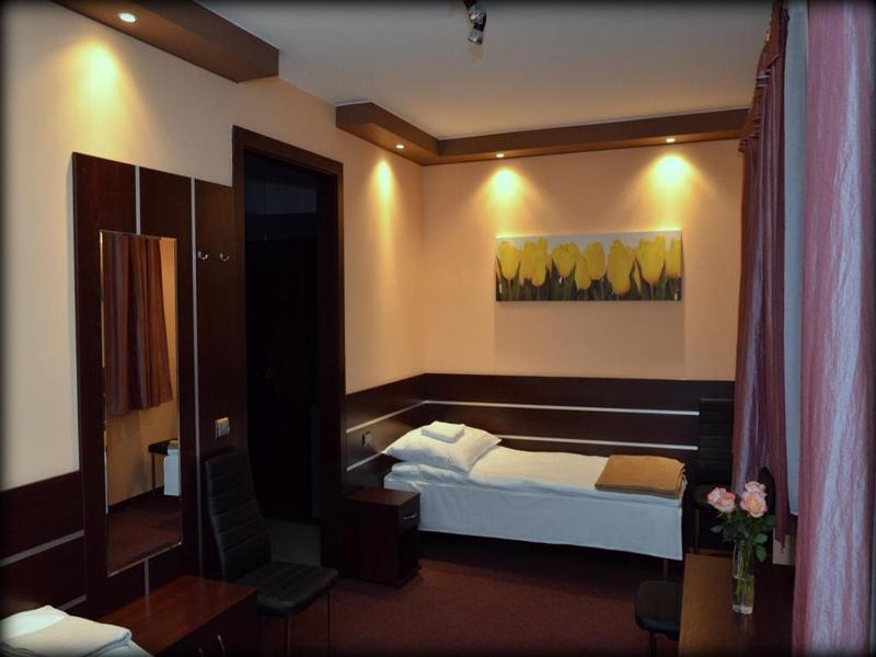 Triple Room image 1