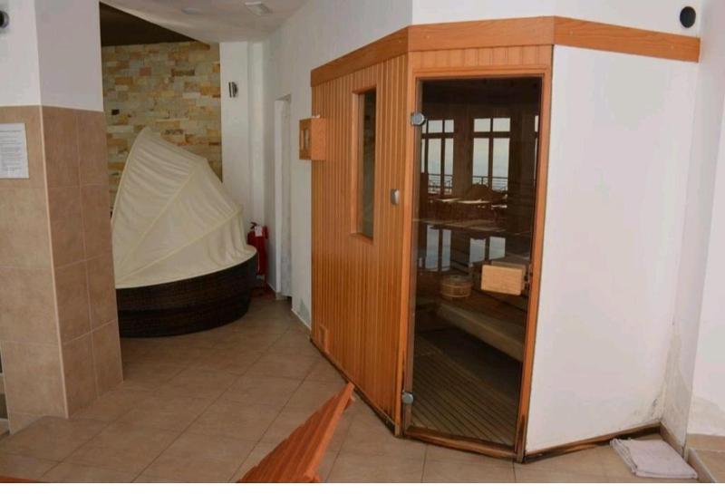 Apartment with Mountain View image 4