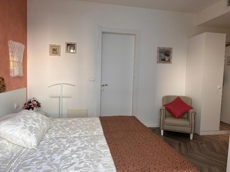 Double Room with Sea View image 2