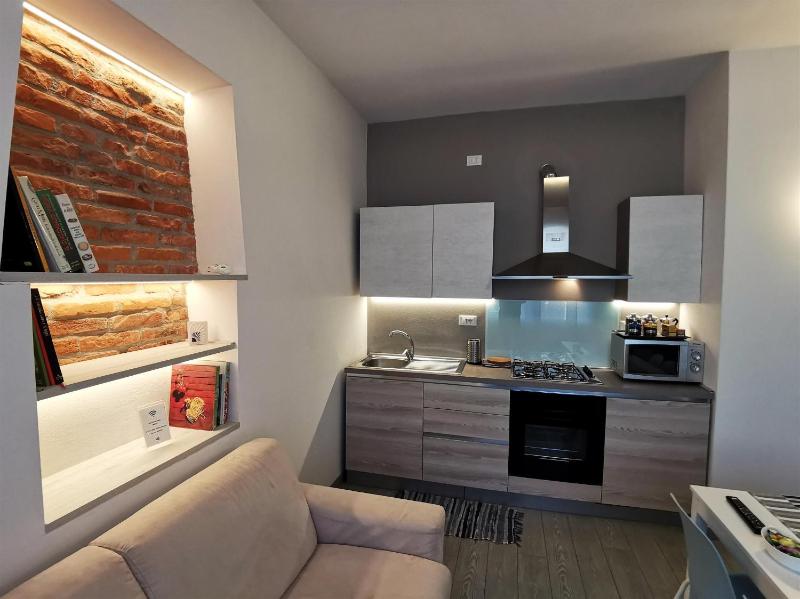 One-Bedroom Apartment image 2