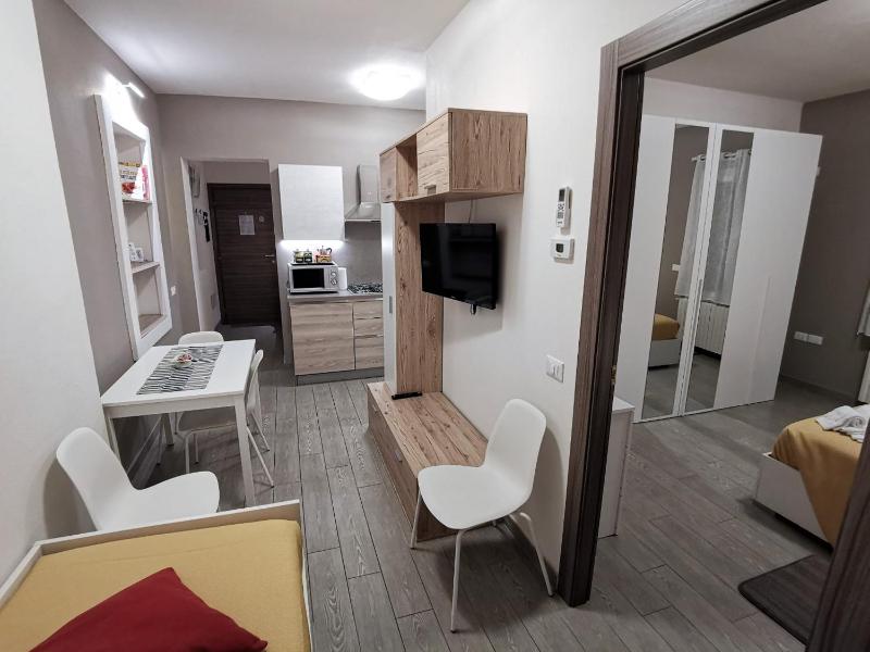 One-Bedroom Apartment image 1