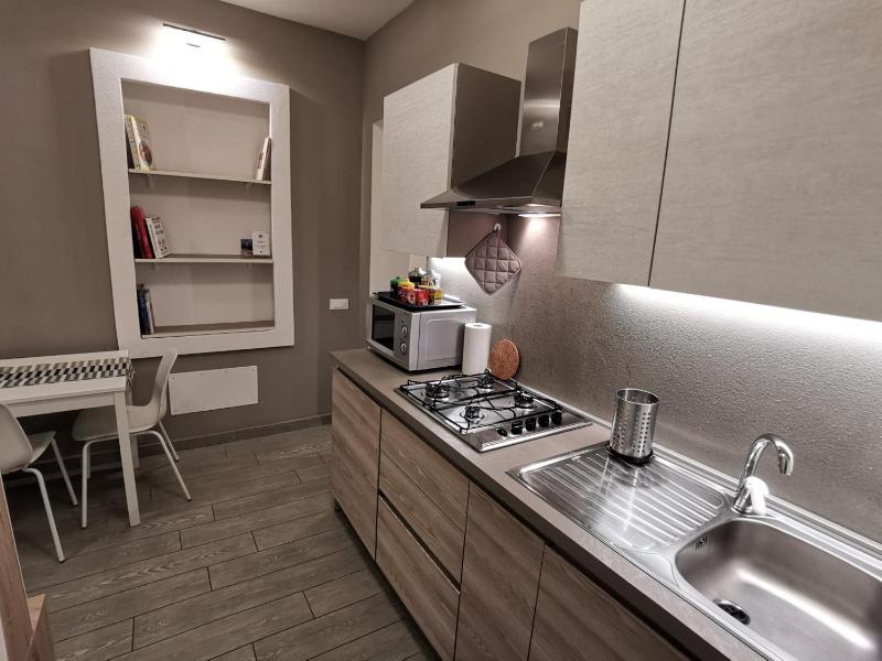 One-Bedroom Apartment image 4