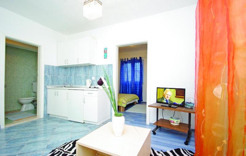 Apartments Makarska - image 44