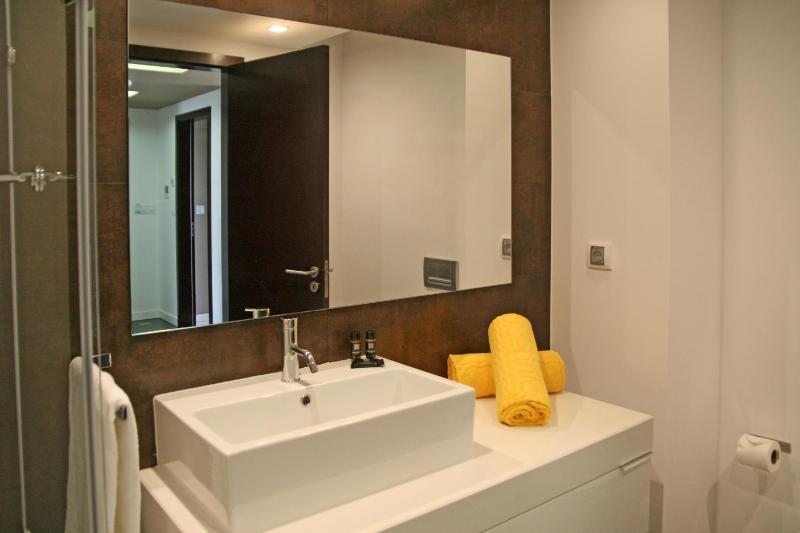 Standard Two-Bedroom Apartment with Balcony image 3