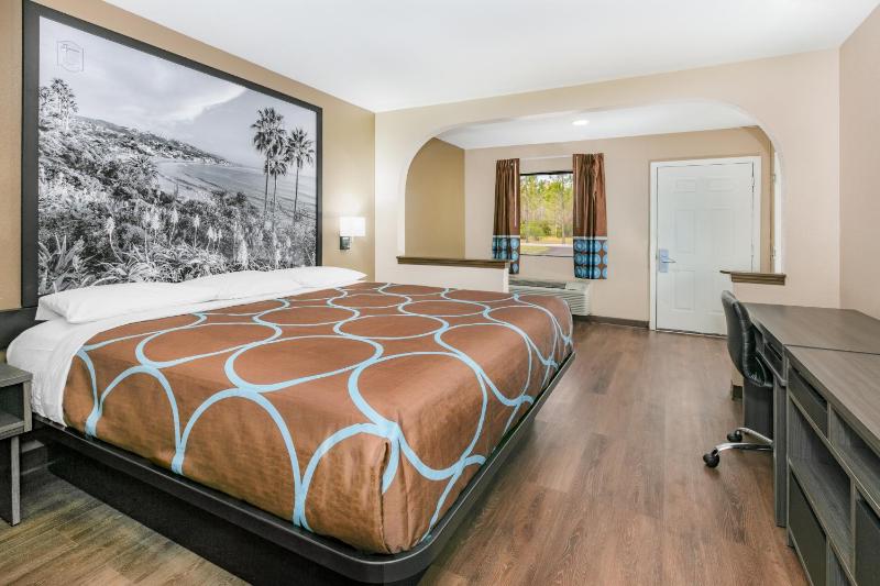 King Room - Non-Smoking image 2