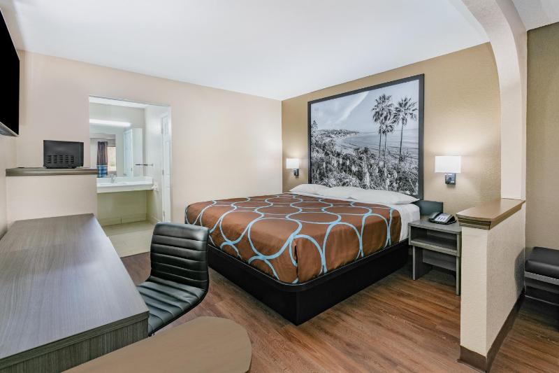 King Room - Non-Smoking image 1