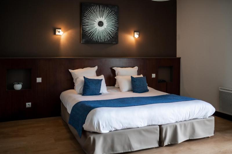 One-Bedroom Apartment image 1